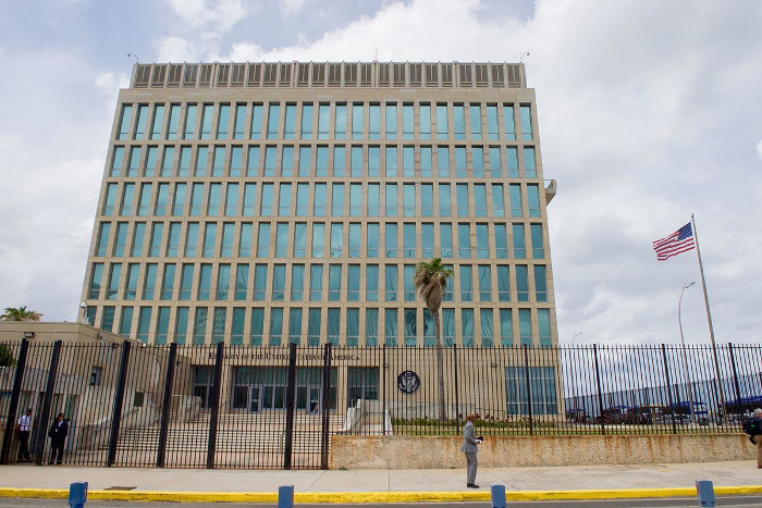 Foto: Tomada de www.ahora.cu Retirará EE.UU. más de la mitad del personal de su embajada en Cuba