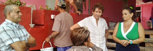 Recorre Ministra de Educación escuelas en Jaronú