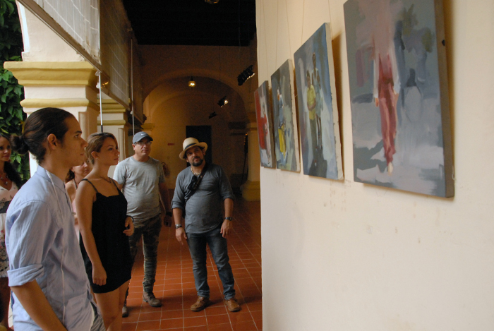 Dilema académico detrás de Alas y raíces