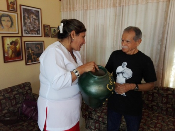 Independence Fighter Oscar Lopez Rivera pays homage to Che Guevara