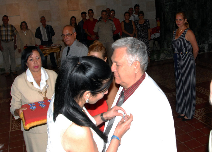 Profesionales de la Salud en dos fechas memorables