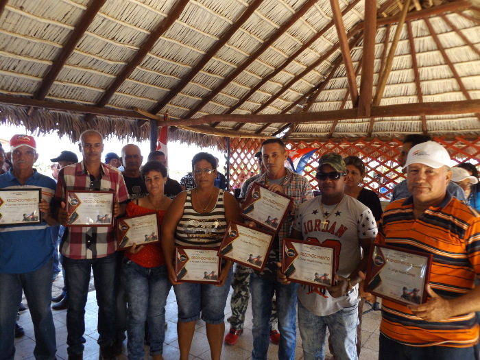Parte del colectivo de trabajadores destacados.
