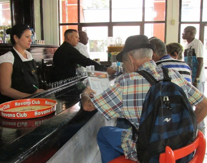 Cafetería Bar Casino estrena nuevo look