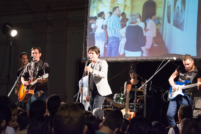Adrián y Mauricio abrazan a CamagüeyAdrián y Mauricio abrazan a Camagüey