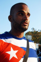 Un remate con Sergio González