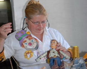 Carsueños: muñecos camagüeyanos andan por Cuba