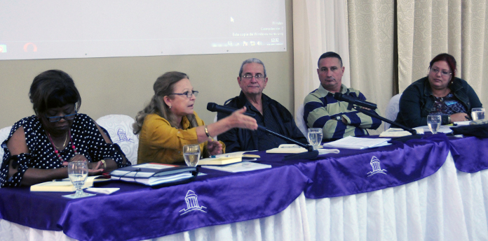 Magaly Piñedo, vocal de la Comisión Electoral Nacional, insistió en la sistemática capacitación de las autoridades electorales.