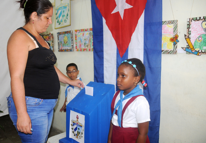 Ocho millones de cubanos a las urnas