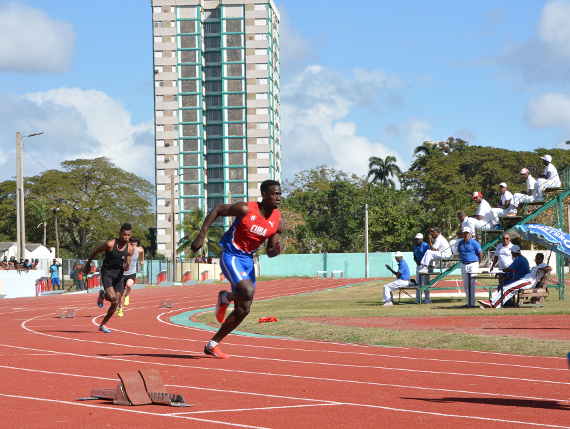 Atletismo cubano se alista para Barranquilla desde Camagüey