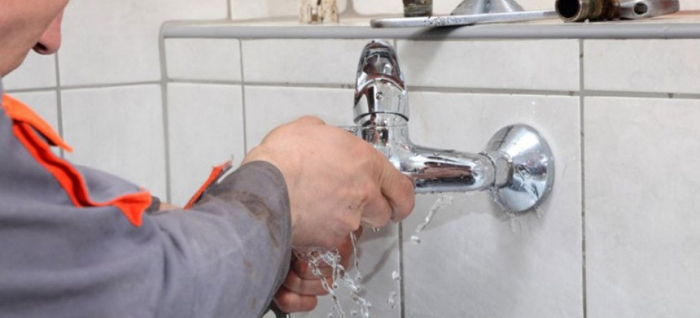 Cuba pierde millones de dólares al año por fugas de agua en casas