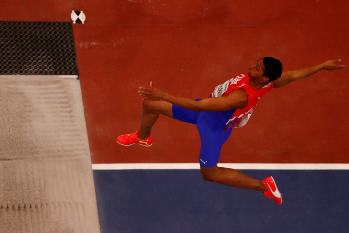 Saltador Echevarría, mejor atleta del mes en Camagüey