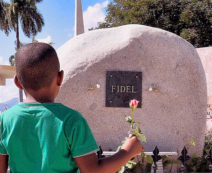 Más de un millón de personas han rendido homenaje a Fidel