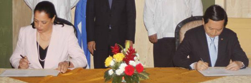 Vietnam y Cuba: negocios para exportaciones a terceros