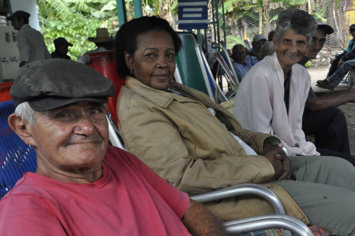 Eficaz atención al adulto mayor en Vertientes (+ Reportaje multimedia)