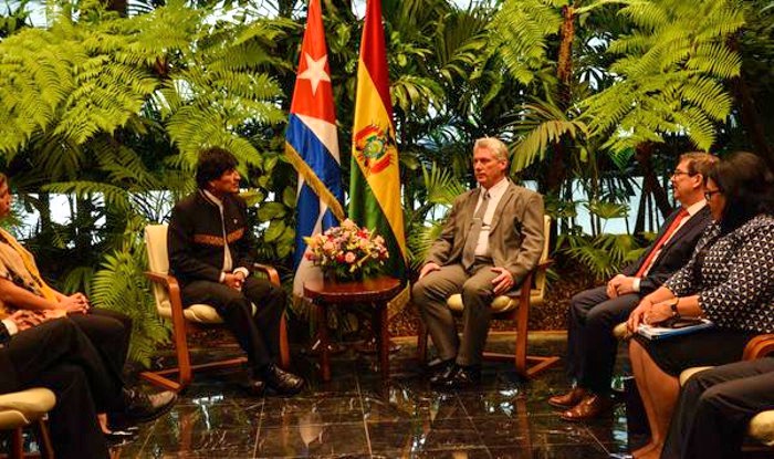 Miguel Díaz-Canel  y Evo Morales, durante las conversaciones oficiales en el Palacio de la Revolución. Foto: Marcelino Vázquez Hernández Presidente cubano recibe a su homólogo boliviano