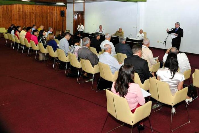 Destaca Raúl trascendencia y prioridad de la reforma constitucional