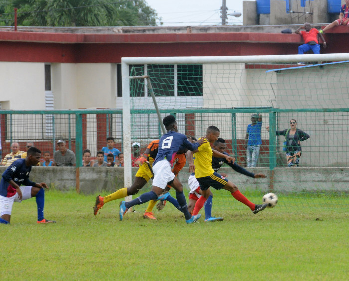 Ciego de Ávila mandó en casa de los Miuras 