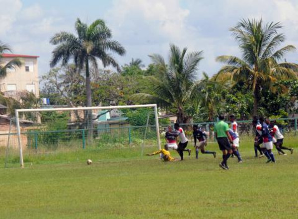 Camagüey se desinfla y Santiago de Cuba es líder 