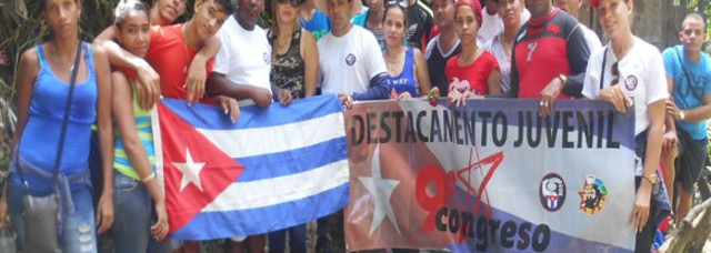 Jóvenes cederistas por el noveno congreso