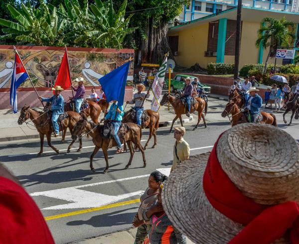 Ten-line stanza National Prize for a writer from Camaguey