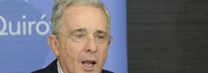 Álvaro Uribe desestima renuncia al Senado colombiano