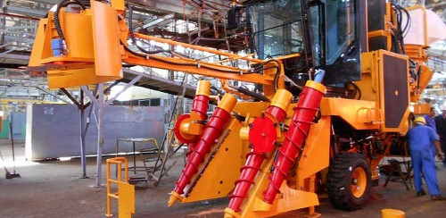 Priorizan en Florida mantenimiento de las combinadas combinadas cañeras
