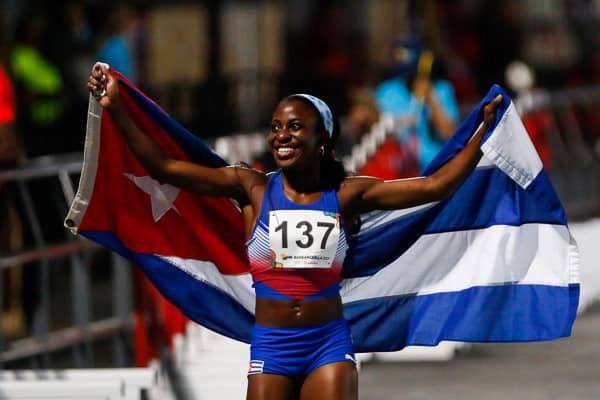 Rose Mary brilló el lunes en los 800 metros y este miércoles en los 1 500, lid en la que logró su mejor marca de la temporada.  Foto: Calixto N. Llanes/jit.cu Rose Mary Almanza, doble campeona