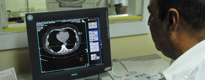 Labora Cuba en introducción de nuevas tecnologías para diagnóstico del cáncer