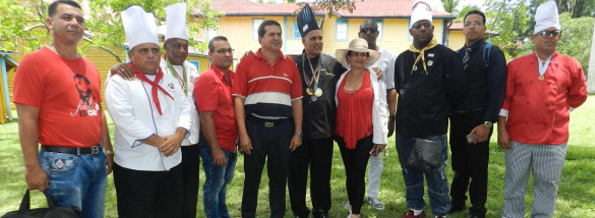 Chef camagüeyanos rinden homenaje a Fidel en Birán