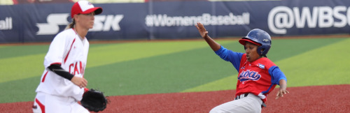 Cuba gana su primer juego en el Mundial de Béisbol femenino