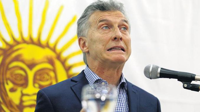 Macri va “cuesta abajo” 