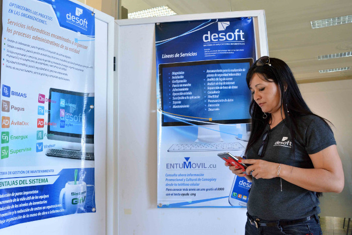 “De la mano” informática y salud (+ Audio)