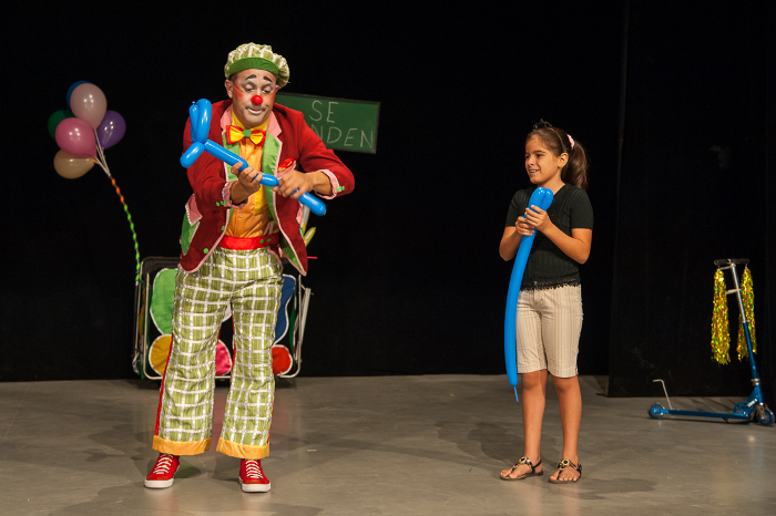 The clown Papalote interpreted by Ernesto Parra, the director of the group Teatro Tuyo did again of his escapades in the work: ¡¡¡Pum!!! 