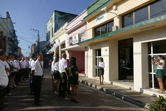 Foto: Diosmel Galano Oliver/Radio Camagüey Inauguran área anexa a sucursal bancaria de la calle República