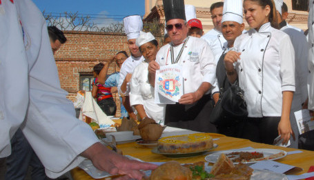 Sesiona Convención de la Federación de Asociaciones Culinarias