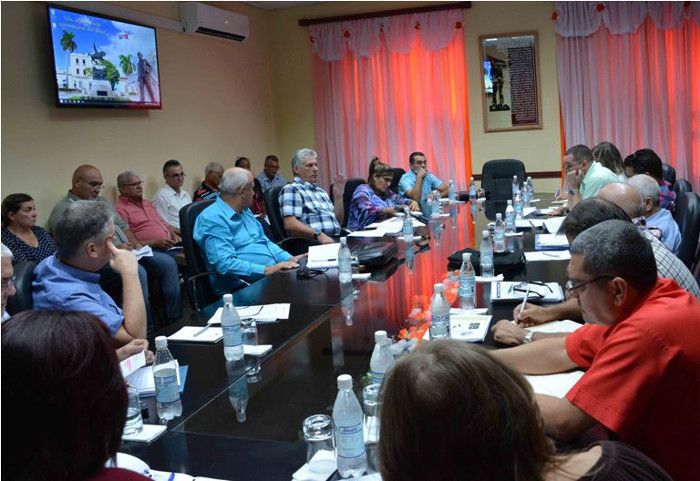 Díaz-Canel assesses important socio-economic programs in Camagüey
