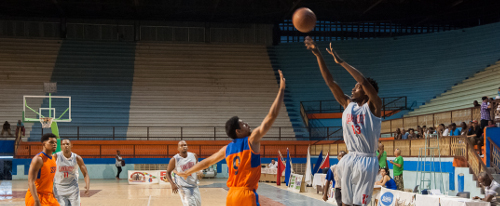 Tigres renacen y clasifican a la Liga Superior de Baloncesto