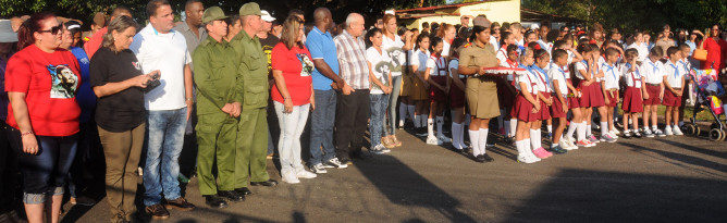 El pueblo camagüeyano rindió homenaje a Camilo 