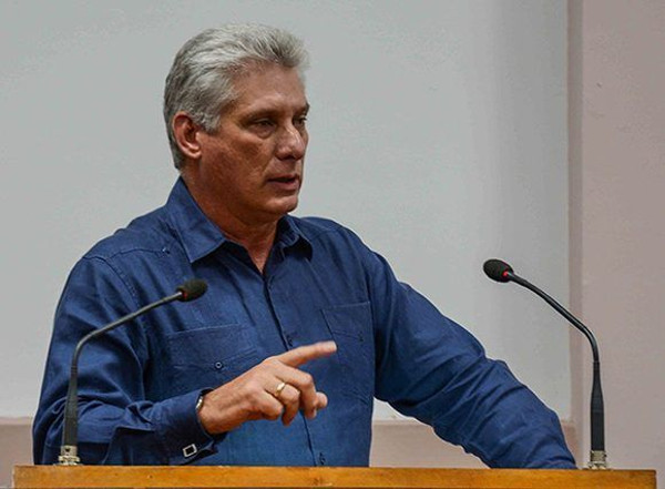 En Rusia presidente cubano 