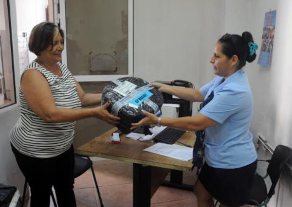 Aceptación en Camagüey del servicio de bultos postales