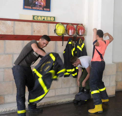    Hombres “en llamas”