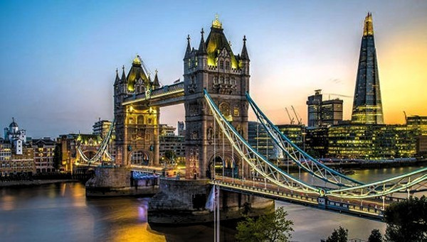 Díaz-Canel en Reino Unido por visita de tránsito