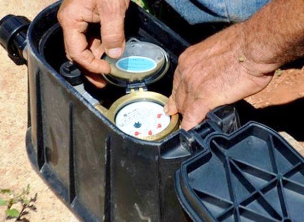 Continua instalación de hidrómetros en Camagüey