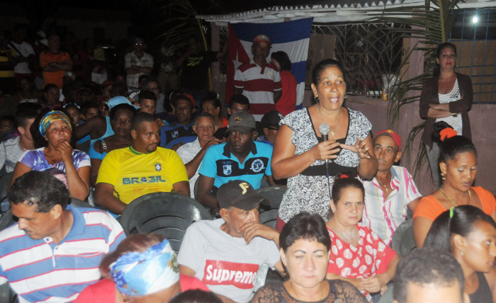 By the community the 132, in the popular council Jiquí, of Esmeralda, viciously whipped with by the hurricane Irma, rehabilitated almost completely and where the Revolution left no family helpless, began last Thursday the first process of accountability of the current Period of mandate of the People's Power in Camagüey.