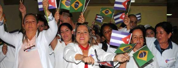 Continuarán su aporte a la salud cubana médicos que regresan de Brasil