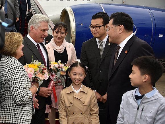 Diaz-Canel arrives in China, visits Shanghai Fa