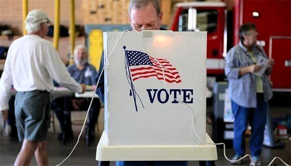 Pierden republicanos Cámara de Representantes