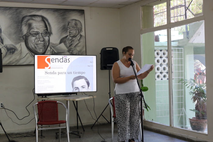 Annalie Aguilera, especialista de comunicación, compartió el poema Senda para un tiempo, de Luis Saíz Montes de Oca.