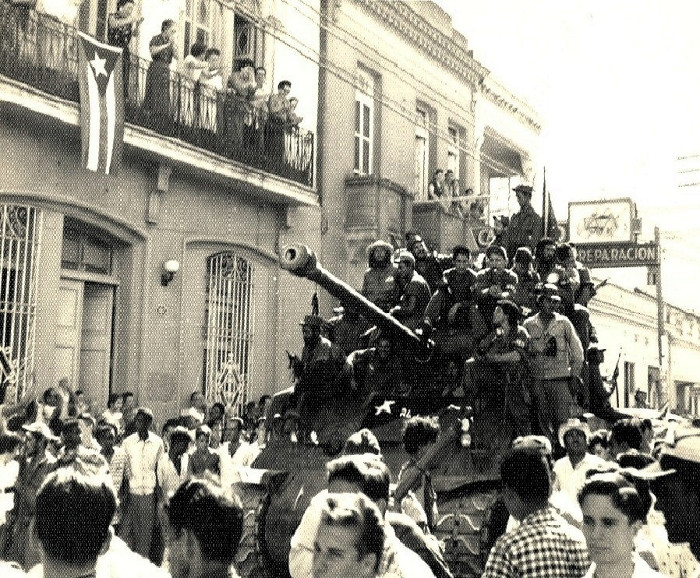 Fidel en el momento que pasaba por la calle Avellaneda, casi esquina a San Martín.