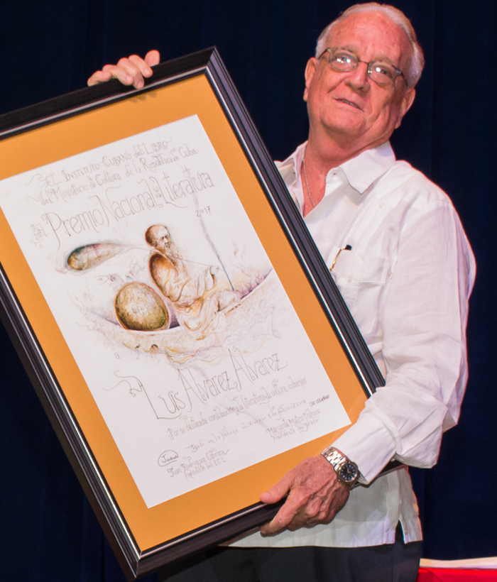 De manera excepcional, el Premio Nacional de Literatura fue entregado en Camagüey, y correspondió al Dr. Luis Álvarez Álvarez.